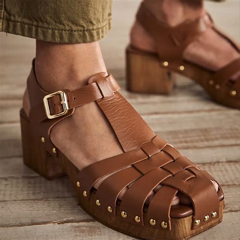 fisherman style sandals for women.